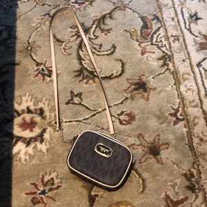 Dark brown Michael Kohrs purse